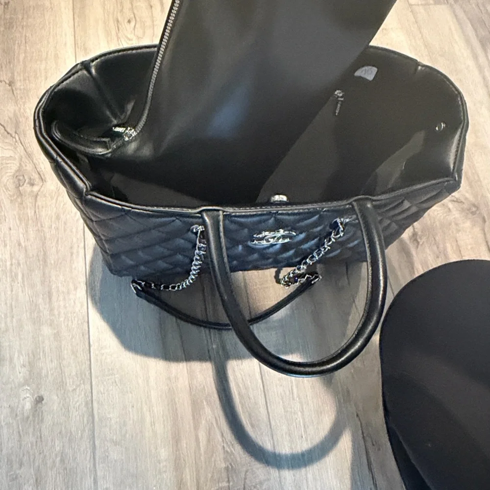 Black Quilted Tote Bag with Chain Straps - Picture 4 of 7